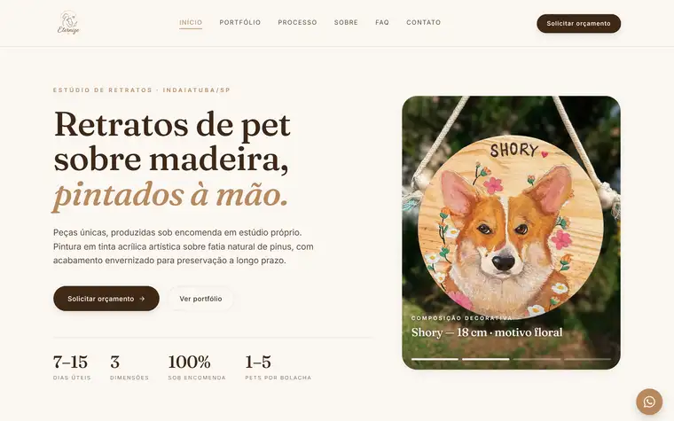 Home da loja Eternize: hero com o título "Retratos de pet sobre madeira, pintados à mão" e, ao lado, a foto de um retrato circular de cachorro pintado sobre madeira pendurado por uma corda.